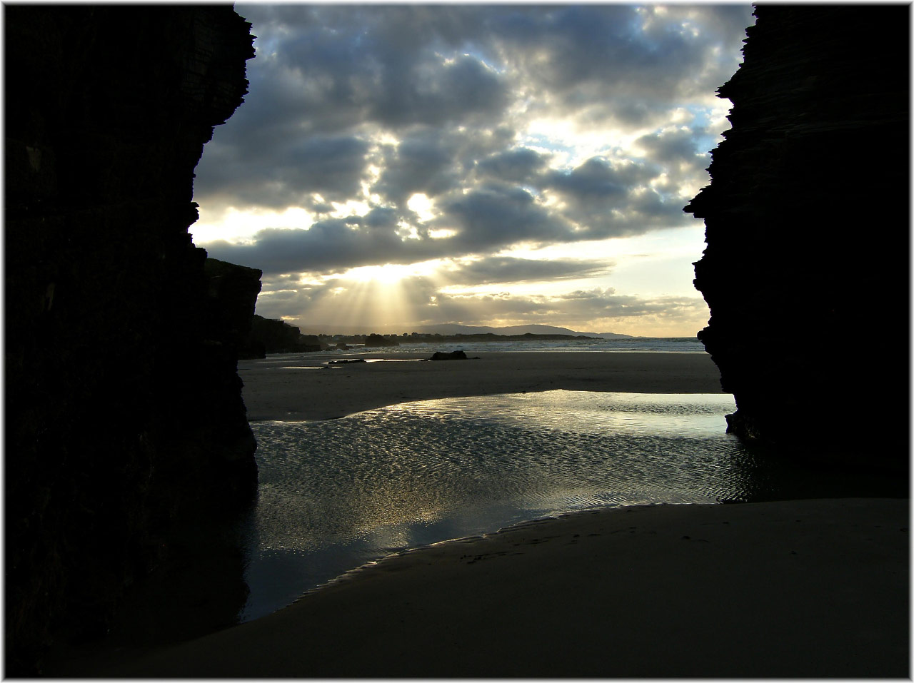 Playa de Las Catedrales, Foz
